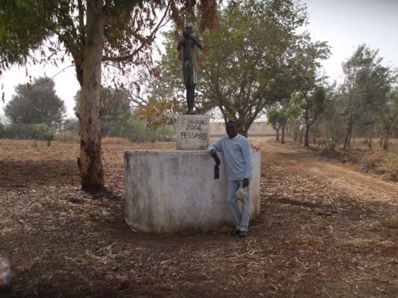 Un monument à PESSARE