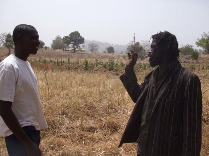 Conversation entre Masama et Tchrikpanga...